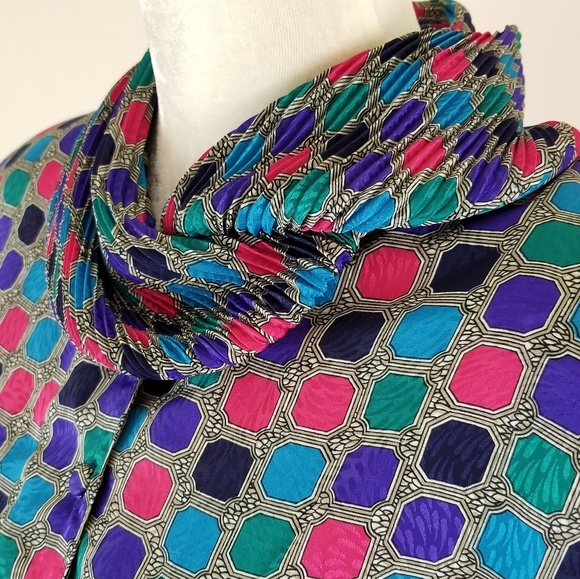 VTG Abstract Cowlneck Blouse - Picture 4 of 7